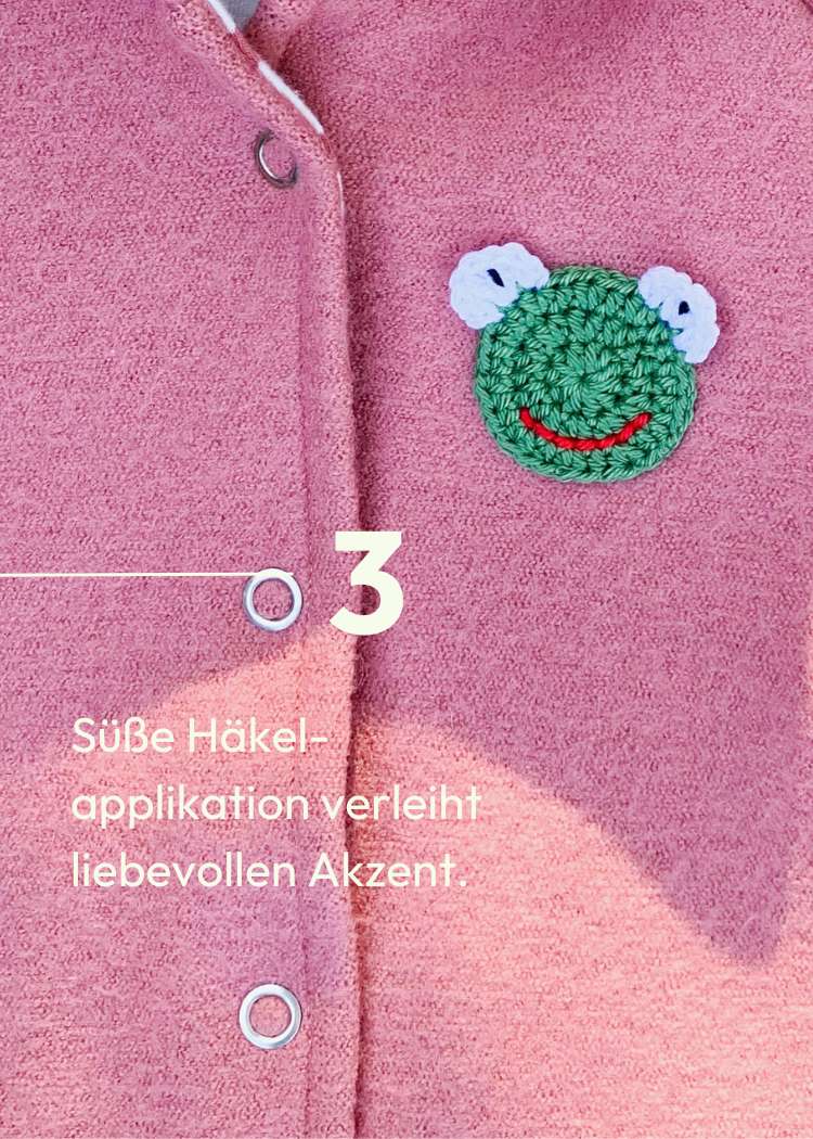 Baby Walkoverall für Mädchen aus Schurwolle von internaht - Handgearbeitete Häkelapplikation mit Frosch