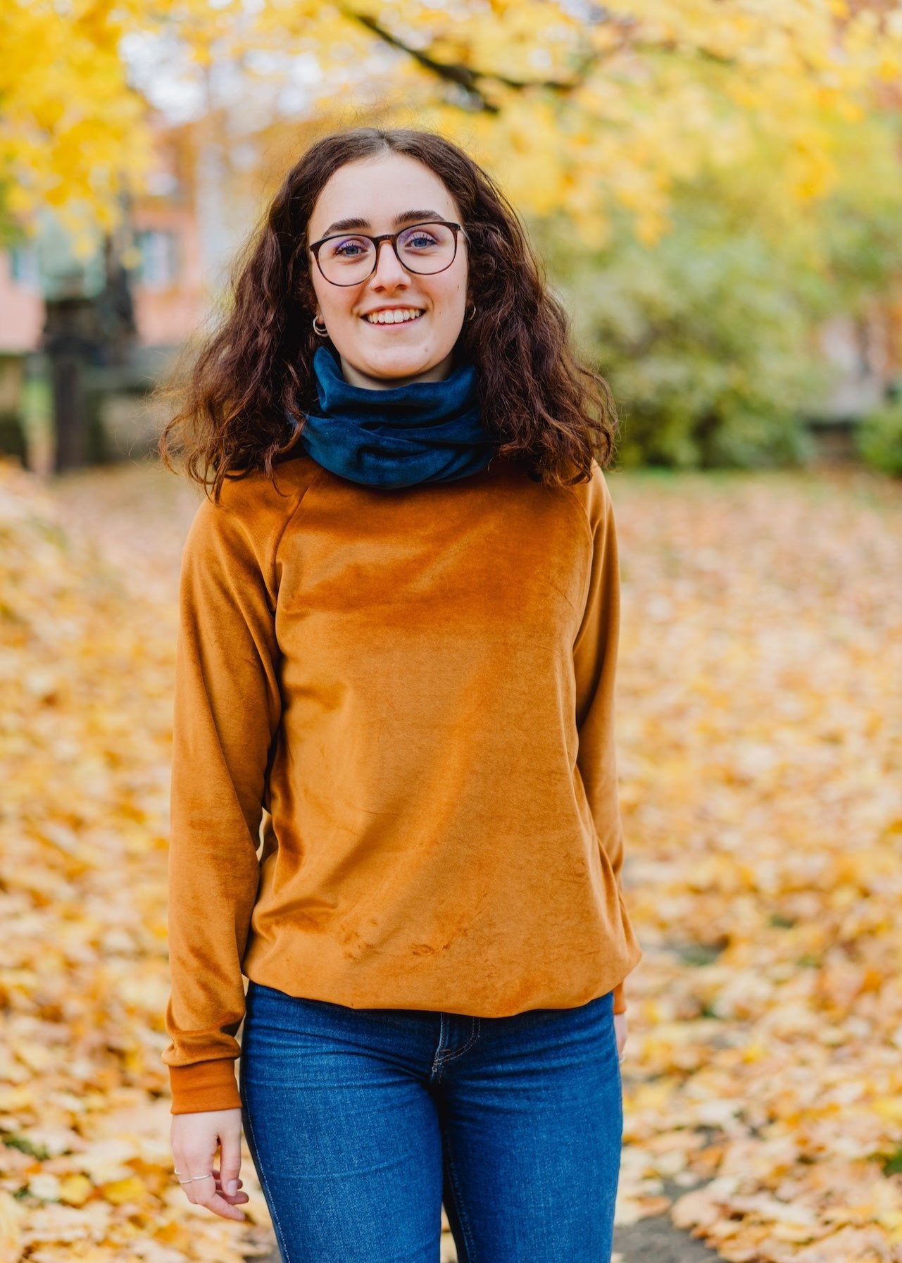 Damen Nicki Pullover in Karamell aus 100% Biobaumwolle genäht von internaht in Dresden