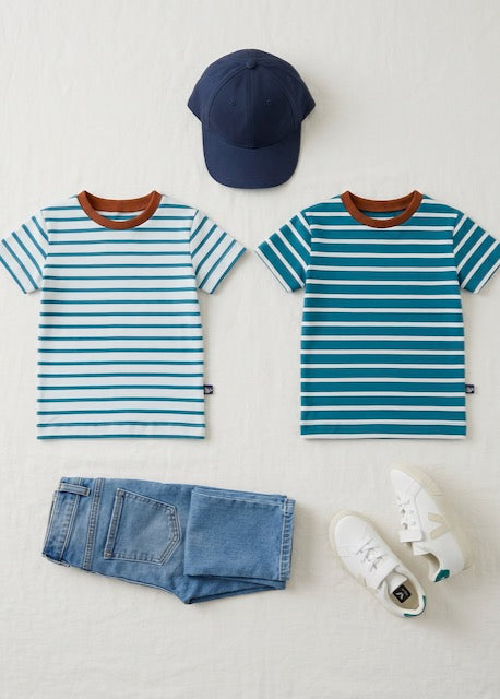 Style-Inspiration: Kinder T-Shirt Bio Baumwolle Petrol-Weiß kombiniert – nachhaltige Kindermode von internaht