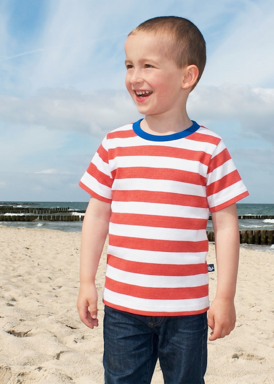 Kinder T-Shirt Bio Baumwolle Rot-Weiß Doubleface-Interlock mit blauem Bündchen – handgenäht von internaht in Dresden