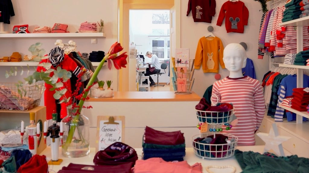 Nachhaltige Mode für Kinder von internaht aus Dresden - Ein Blick in unser Atelier zu Weihnachten