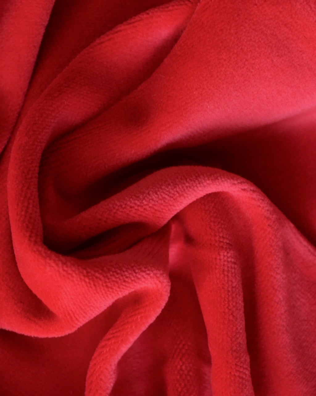 Damen Nicki Pullover in Rot - Nahaufnahme des Stoffes aus 100% Bio-Baumwolle - Besonders geschätzt für sein angenehmes Tragegefühl.