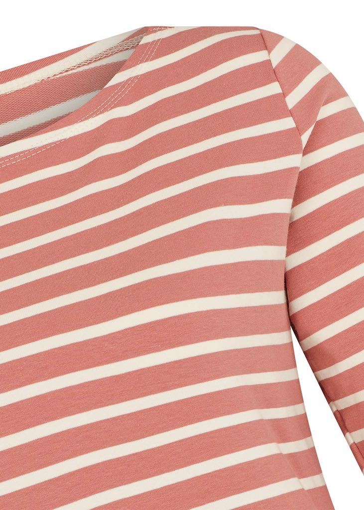 Ringelshirt Damen rosenholz-ecru, Detailansicht U-Boot-Ausschnitt – zeitloses gestreiftes Shirt Damen aus Bio-Baumwolle von internaht
