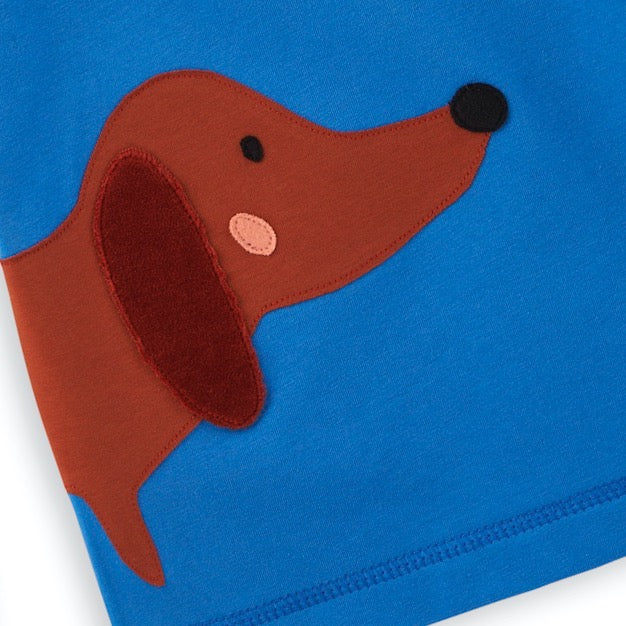 Langarmshirt für Kinder aus Bio Baumwolle mit Dackel für Jungen und Mädchen von internaht aus Dresden - Nahaufnahme des Hundemotivs