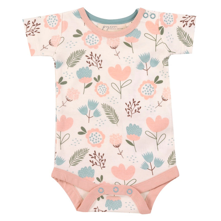 Baby Body aus 100% Bio Baumwolle Kurzarm im Design Flower Pink von Pigeon Organics