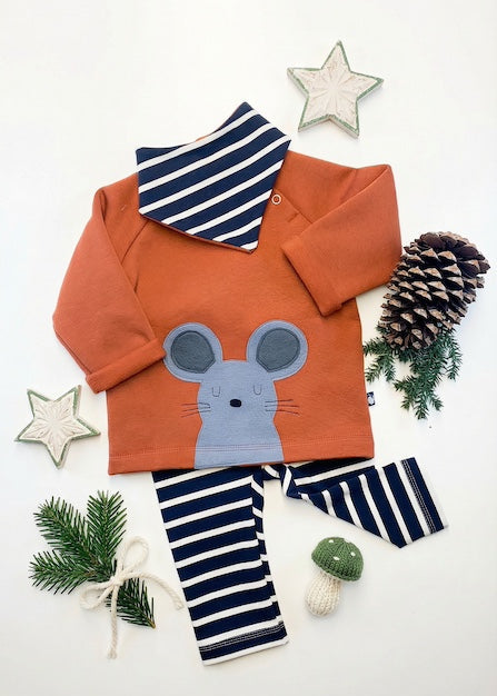 Geschenke zur Geburt - Baby Set Maus bestehend aus Baby Pullover mit Maus, Baby Hose und Baby Halstuch - alles aus 100% Bio Baumwolle von internaht - genäht in Deutschland