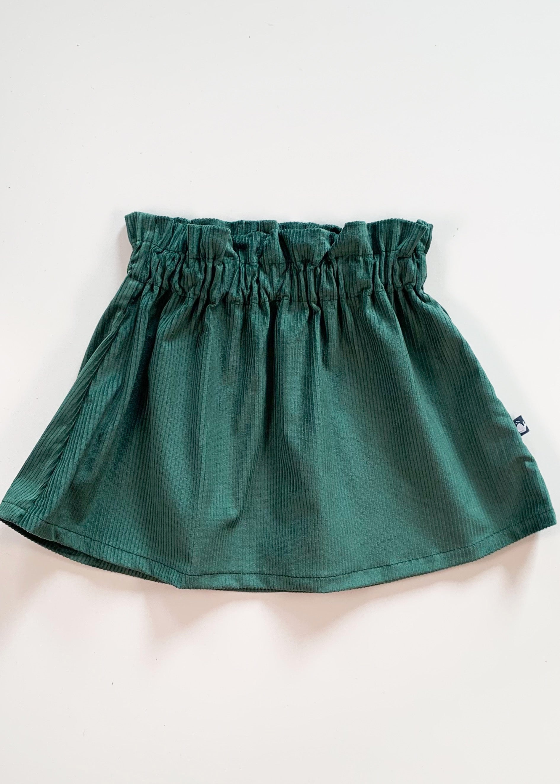 Cordrock für Mädchen aus Bio Baumwolle in Dunkelgrün - fair genäht von internaht in Dresden