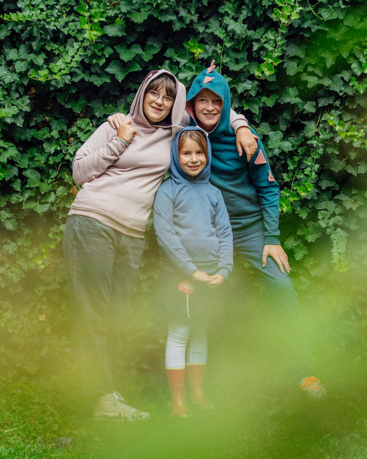 Dino Hoodie mit Zacken und andere Hoodies mit Ohren für Kinder aus 100% Biobaumwolle von internaht