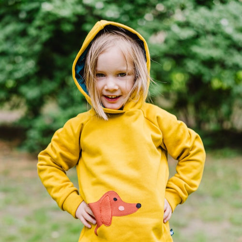 Kinder Pullover mit Dackel aus 100% Biobaumwolle in Senfgelb von internaht