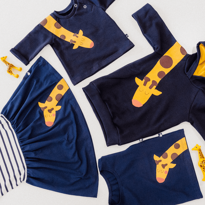 Kinder T Shirt aus Bio Baumwolle mit Giraffe für Jungen und Mädchen und weitere Lieblingsstücke mit Giraffe von internaht aus Dresden