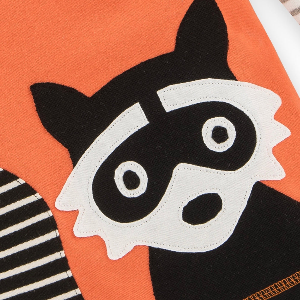 Kinder T Shirt aus Bio Baumwolle mit Waschbär für Jungen und Mädchen von internaht aus Dresden - Nahaufnahme der Applikation