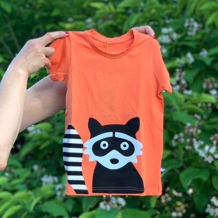 Kinder T Shirt aus Bio Baumwolle mit Waschbär für Jungen und Mädchen in Orange von internaht aus Dresden