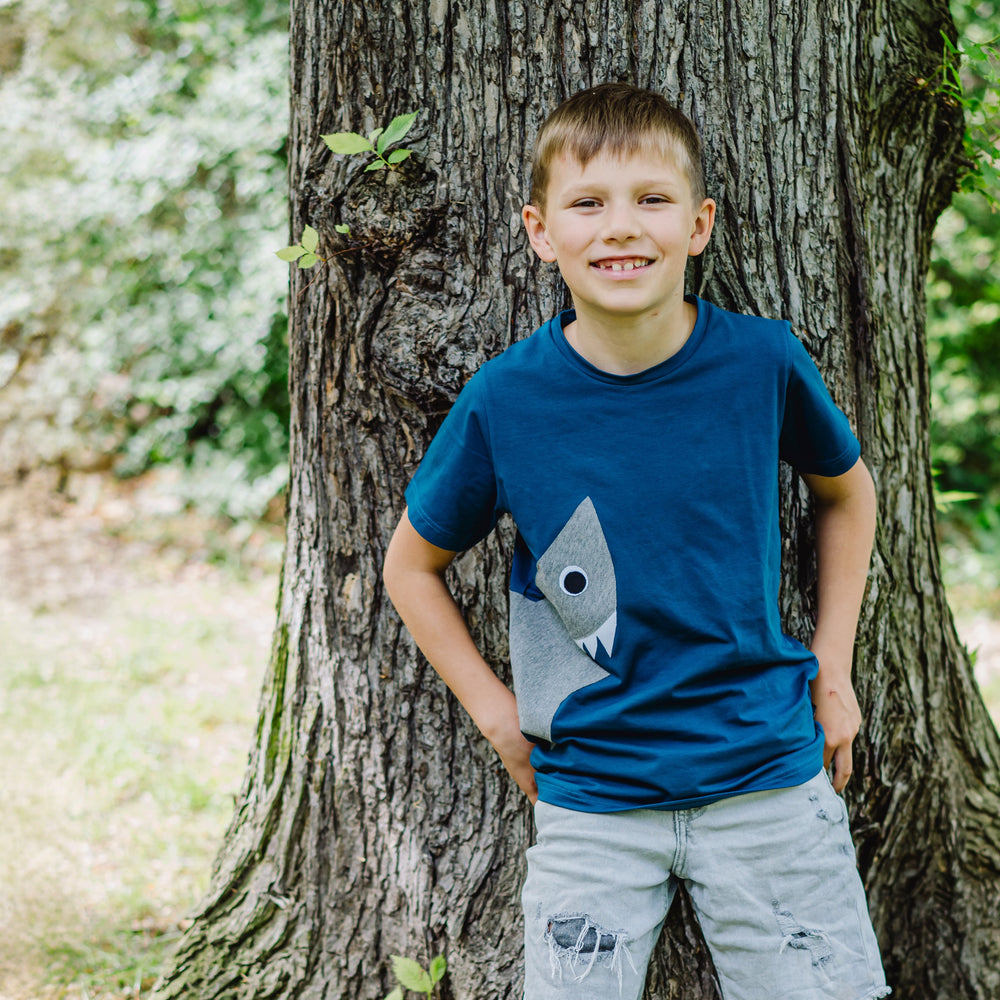Kinder T Shirt für Jungen aus Bio Baumwolle mit Meerschweinchen in petrol von internaht aus Dresden