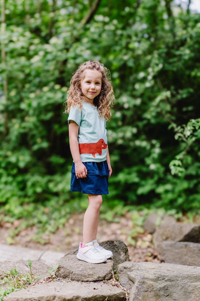 Kinder T Shirt für Mädchen aus Bio Baumwolle mit Dackelmotiv von internaht aus Dresden