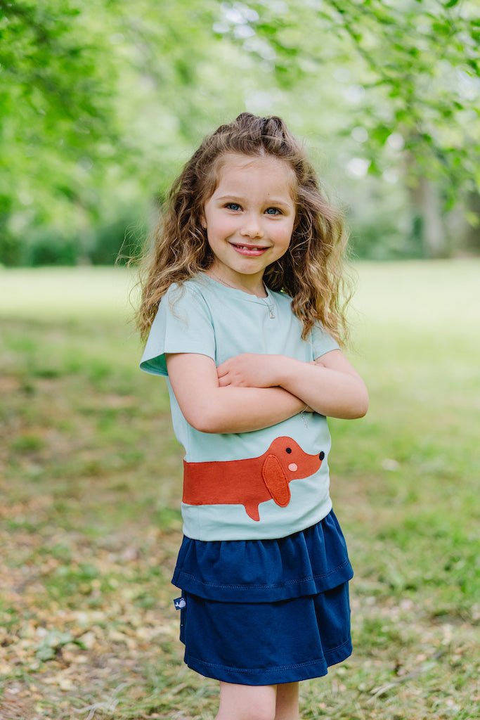 Kinder T Shirt für Mädchen aus Bio Baumwolle mit Dackel in mintgrün von internaht aus Dresden