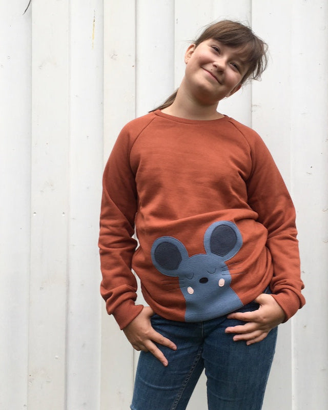 Mäuse Sweater für Kinder in Henna-Braun aus 100% Bio-Baumwolle mit Sorgfalt genäht von internaht in Dresden