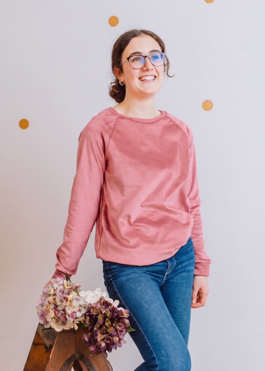 Damen Nicki Pullover aus 100 % Bio-Baumwolle in Rosé, handgenäht in Dresden von internaht