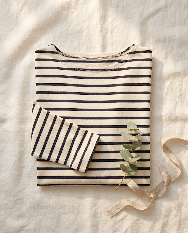 Ringelshirt Damen aus Bio-Baumwolle in ecru-navy gestreift - handgefertigt von internaht in Dresden