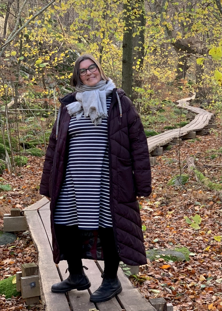 Streifenkleid Damen navy-ecru – zeitloses gestreiftes Kleid Damen aus Bio-Baumwolle von internaht