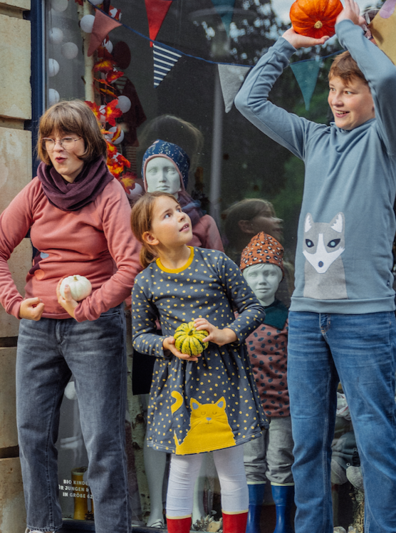 Sweat Keid mit Katze und Sweatshirts für Kinder aus 100% Biobaumwolle von internaht