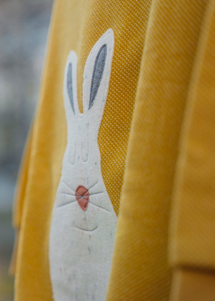 Baby Pullover aus 100% Bio Baumwolle mit Schneehasen-Motiv von internaht - Detail zum Tiermotiv