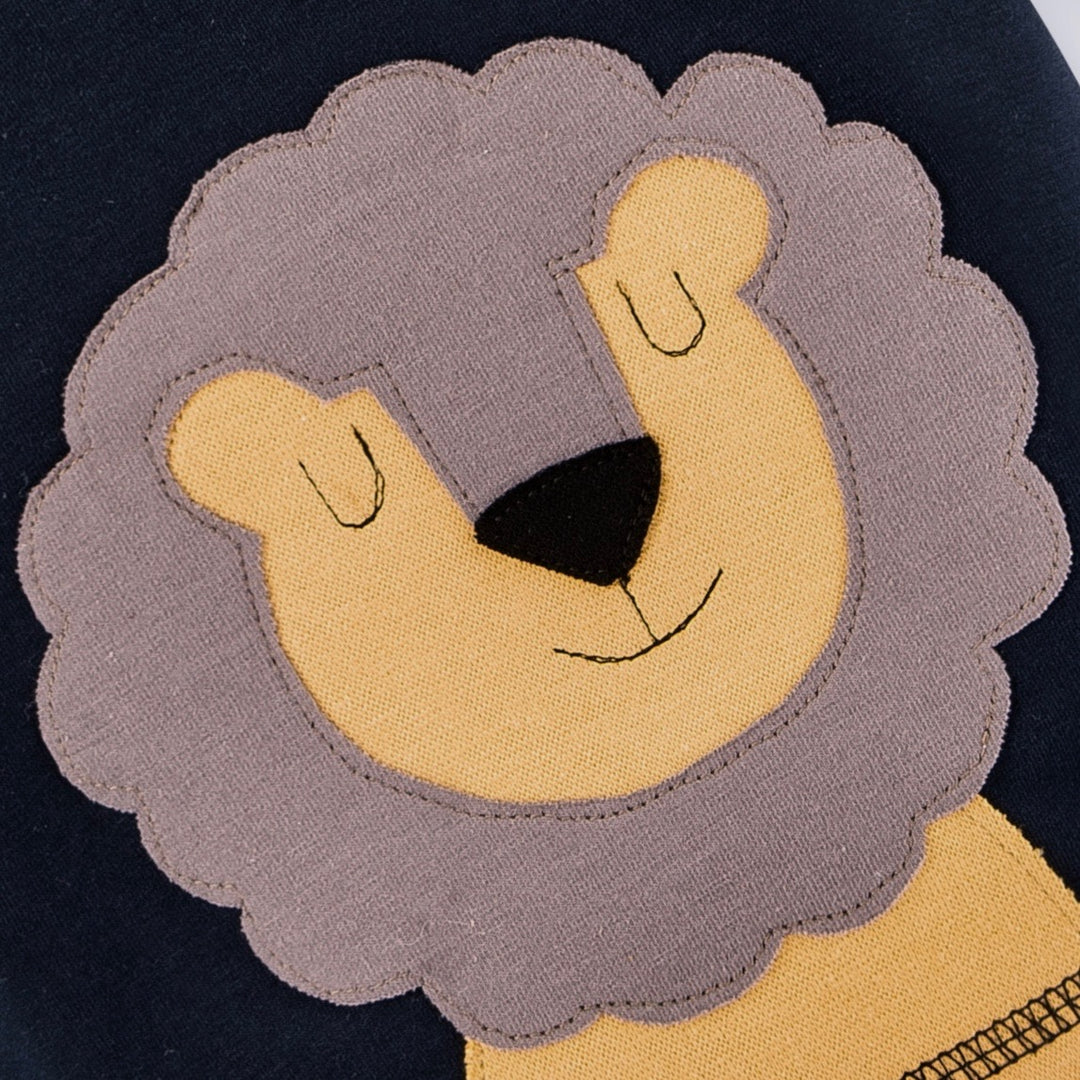Shirt für Kinder mit handgenähter Löwen-Applikation aus Bio Baumwolle von internaht