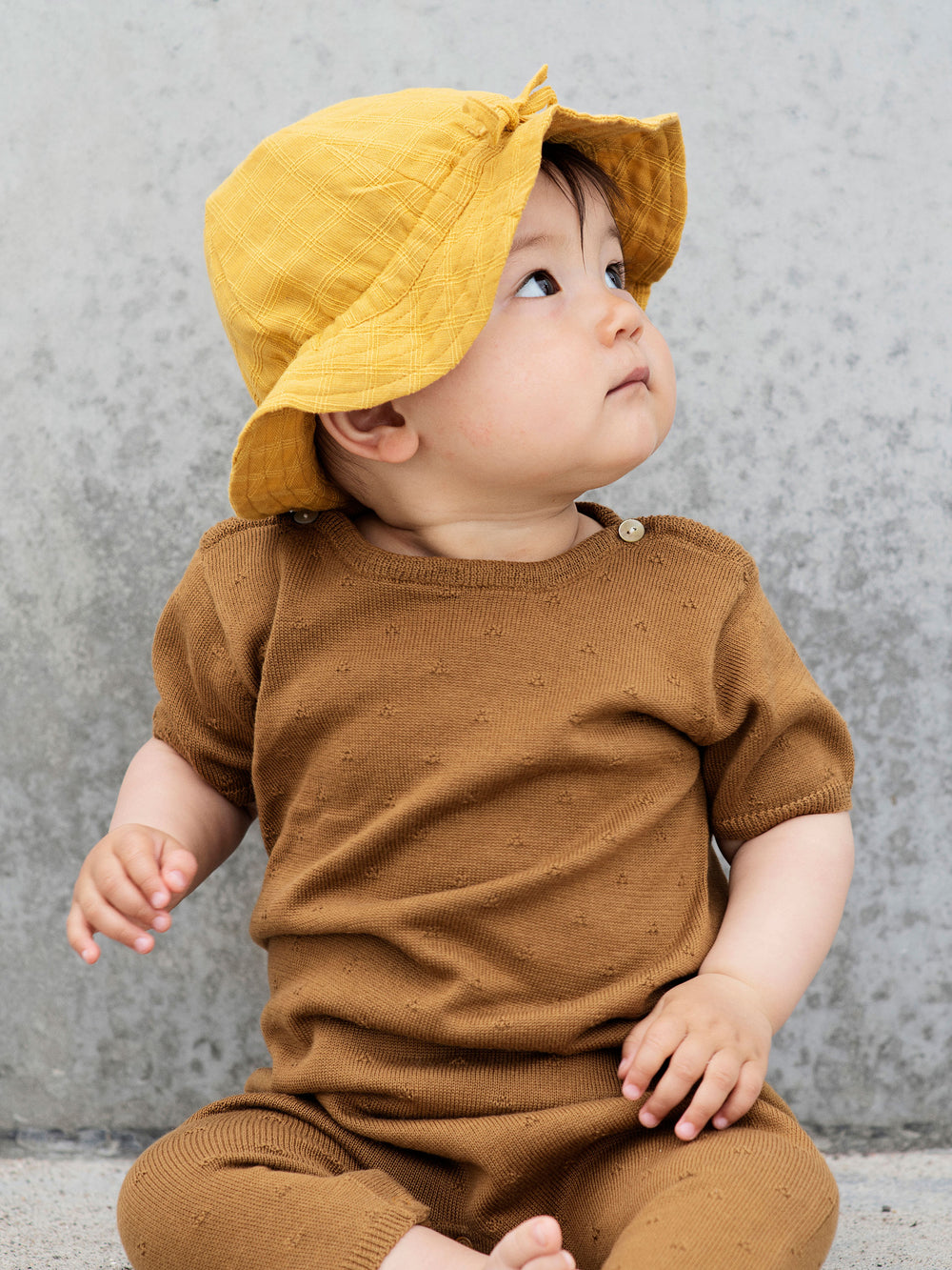 Gelber Sommerhut für Babys aus 100% Bio Baumwolle von Serendipity